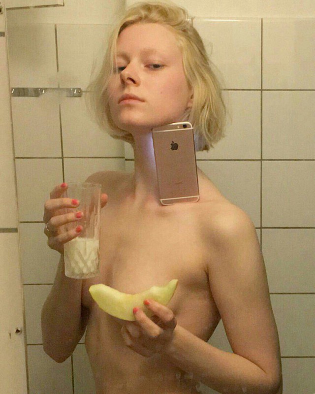 Забавные картинки с девушками