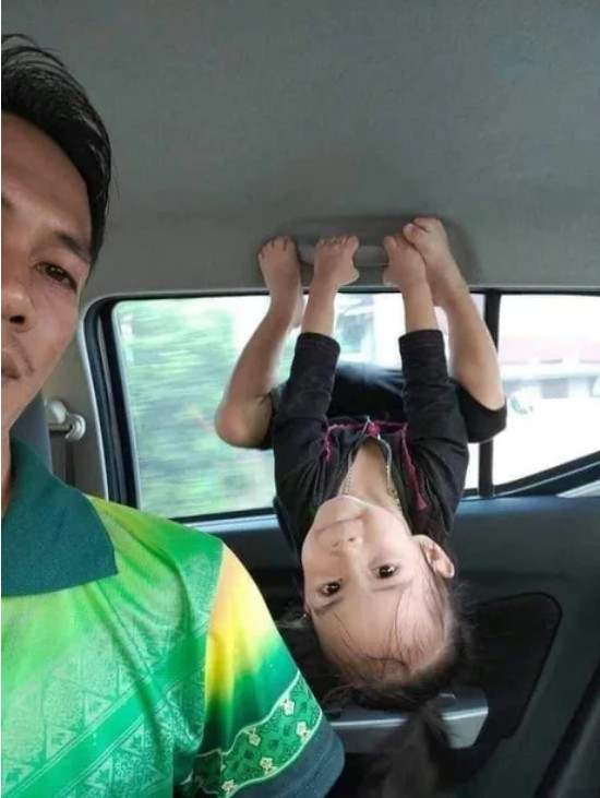 После укуса паука она ведет себя немного странно