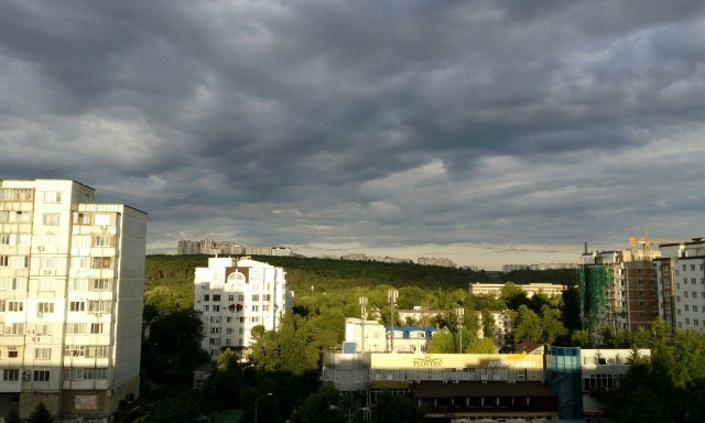 В парке «Валя-Морилор», Кишинёв