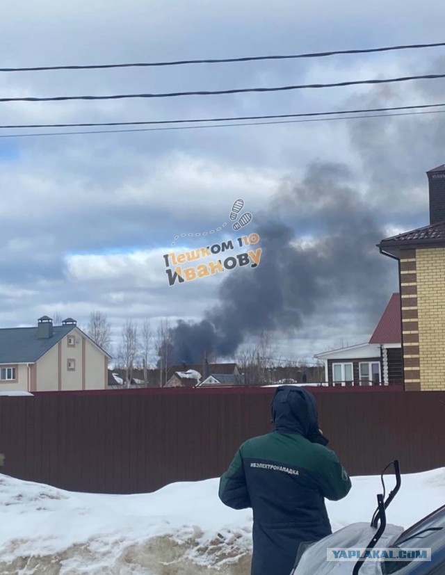 Самолет с горящим двигателем попытался совершить посадку на аэродроме в Ивановской области