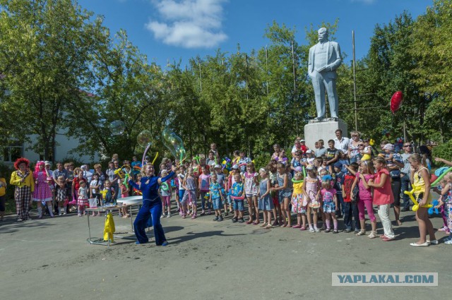 Памятники Ленину