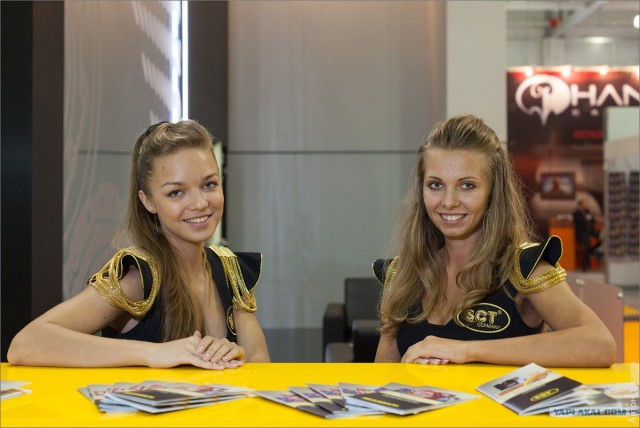 Девушки на ММАС 2012