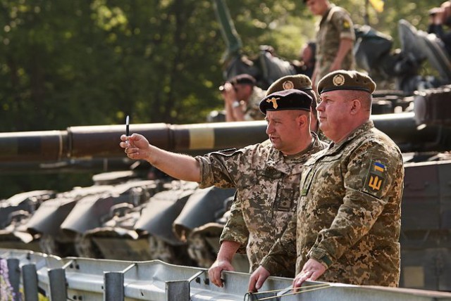 Как на Tank Challenge у украинских Т-84 клинило механизм заряжания, горела проводка и прочее (ВИДЕО)