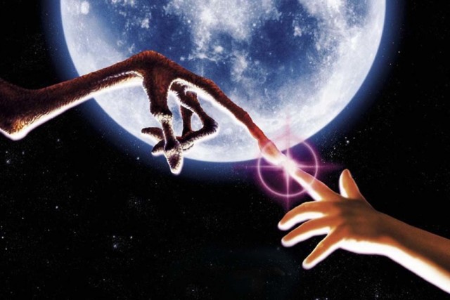 Адмирал США утверждает, что Землю посещали внеземные цивилизации.