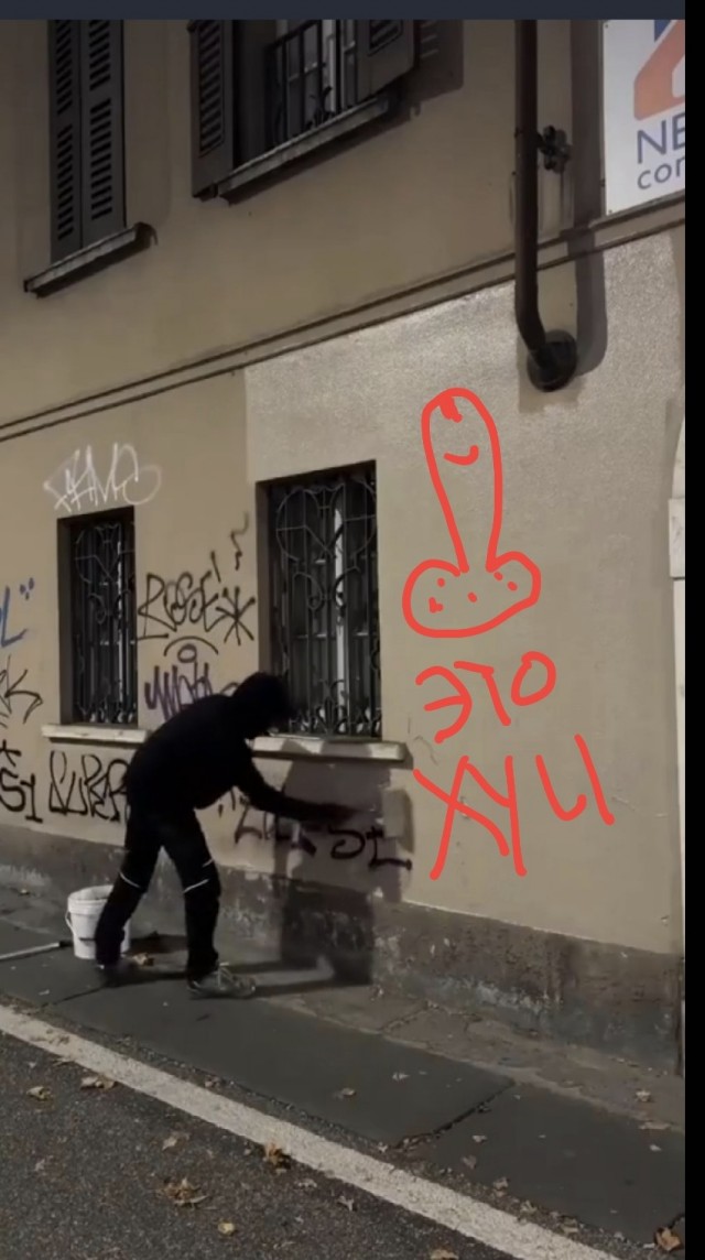 В городе Бреския в Италии есть уличный художник Призрак