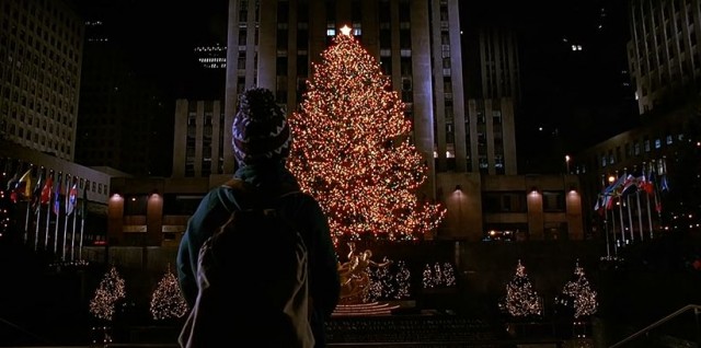 Рождественскую ёлку торжественно зажгли в Нью-Йорке