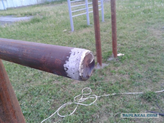 Мегарукажопим спортивную площадку.