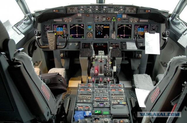 В Ростове-на-Дону разбился Boeing 737-800, все находившиеся на борту погибли
