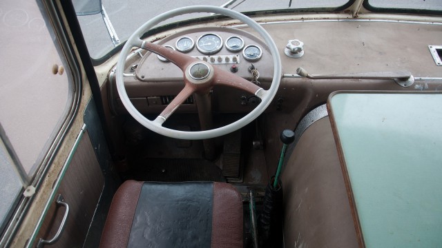 На случай зомби-апокалипсиса: тест-драйв автобуса Skoda 706 RTO