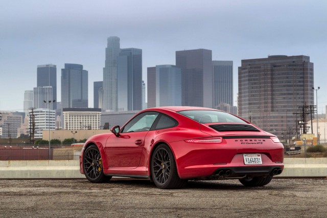 70 лет Porsche. Красивых автофото пост