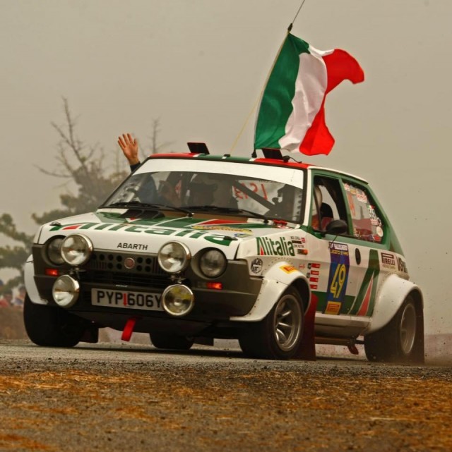 Group B. Красивых автофото пост