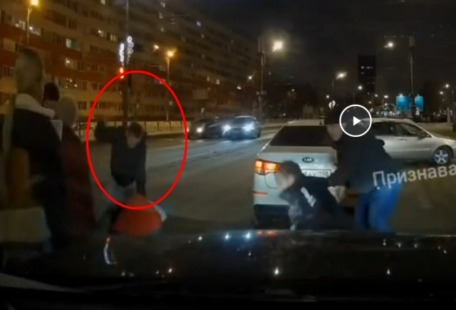 Напали на водителя