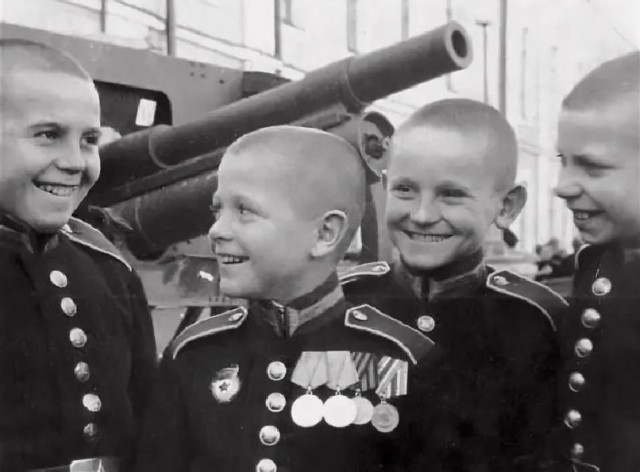 Разрешите доложить !