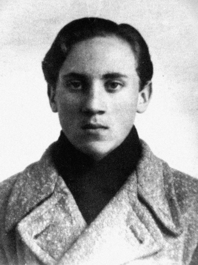 Лица советской эпохи.  В.Высоцкий. 1938-1955