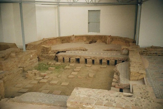 Как древние римляне мылись в банях?
