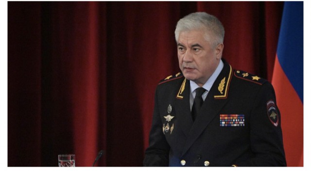 Колокольцев уволил двух сотрудников ГУ МВД Москвы за отказ писателю из Латвии в убежище