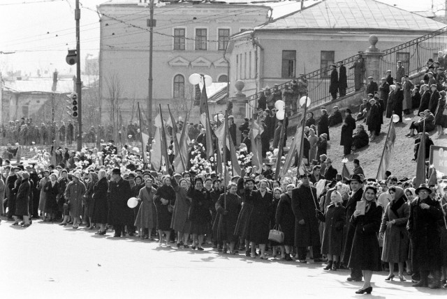 Прогулка по Москве 1961 года. Какой была столица в год, когда Гагарин полетел в космос