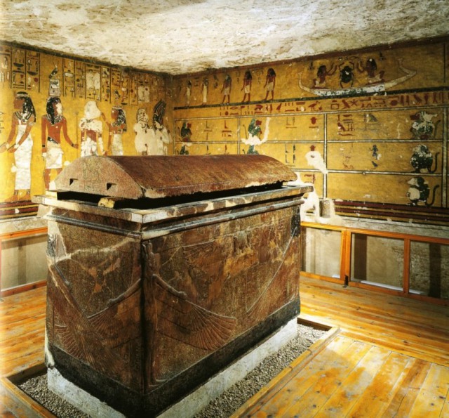 Проклятие мумии: что случилось с людьми, открывшими могилу Тутанхамона