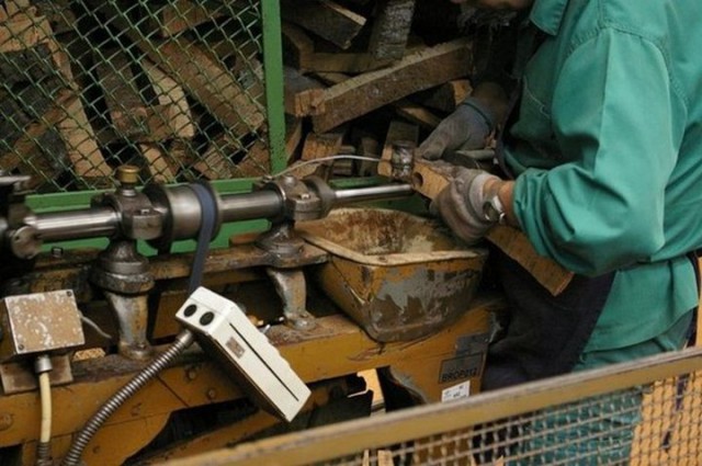 Из чего и как делают пробку