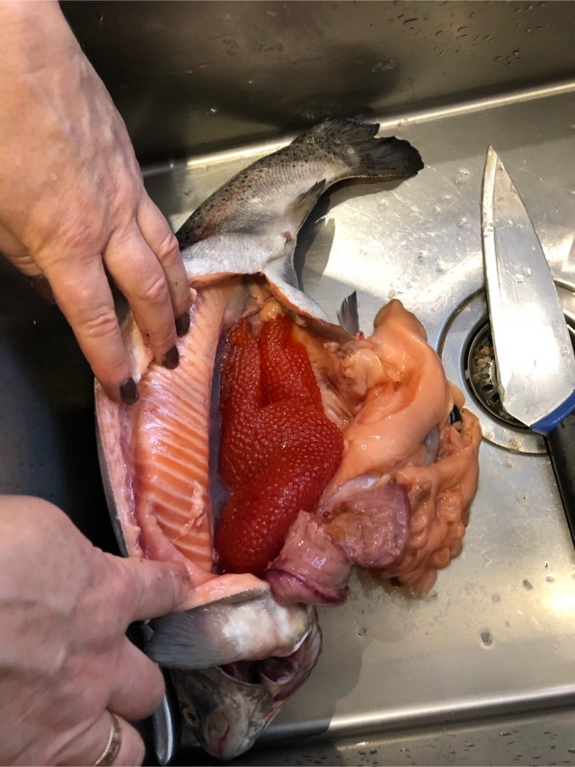 Мойва по 300 рублей! Это обещанный "прорыв"!? Почему в России такие "безбашенные" цены на рыбу?!