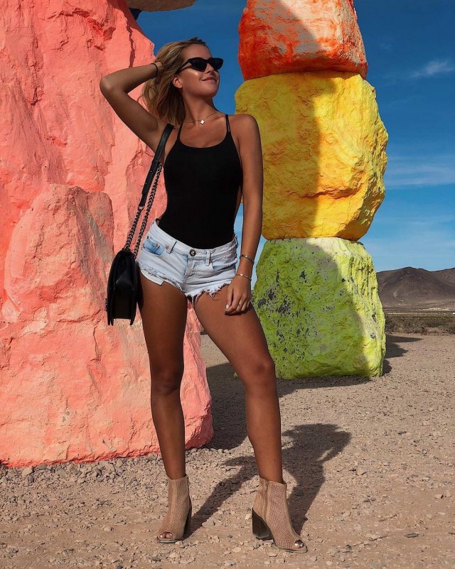 Прекрасная половина человечества (Vol.176) "Руки вверх"