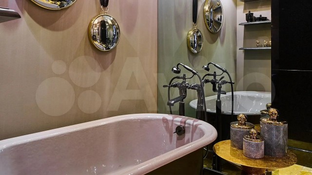 Кому квартиру за 644.000.000 руб.?