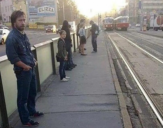 Контролёр Джек Воробей