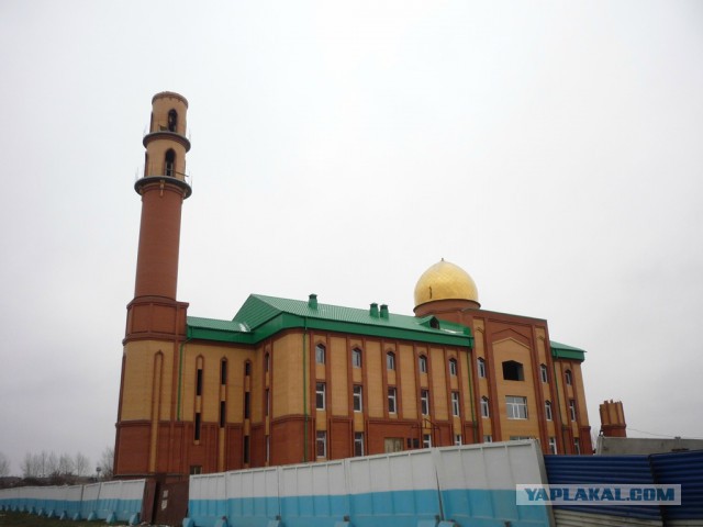 Одной мечетью меньше