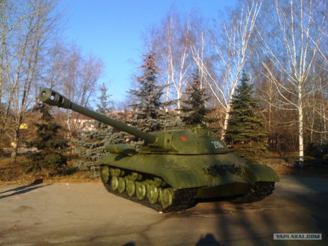 Памятник Ис-2