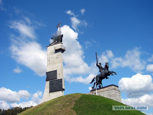 Памятники, которые иначе воспринимаются народом