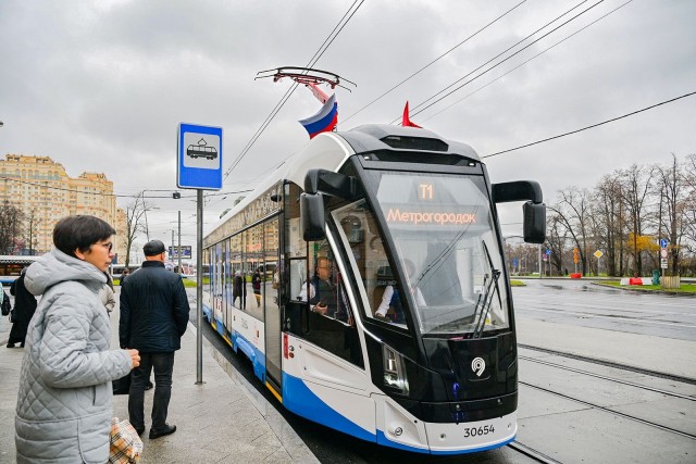 В Москве запустили первый трамвайный диаметр Т1