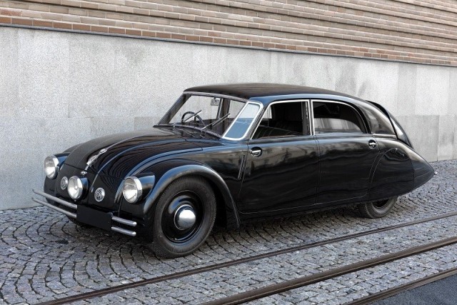 Tucker 48: фара, которая смотрит в поворот
