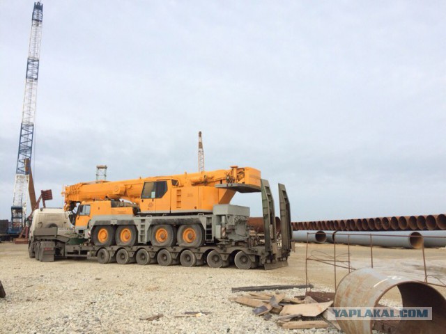 Керчане полюбили мост через пролив