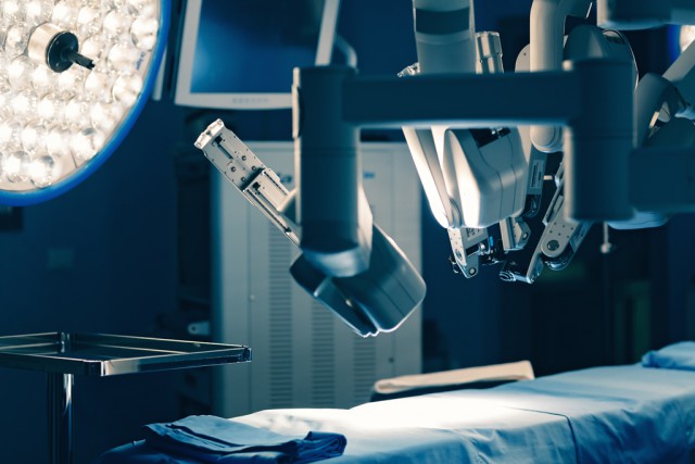 Ростех начал поставки инновационного офтальмологического оборудования