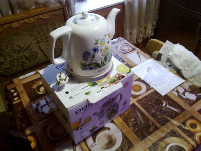 Чайник Polaris керамика