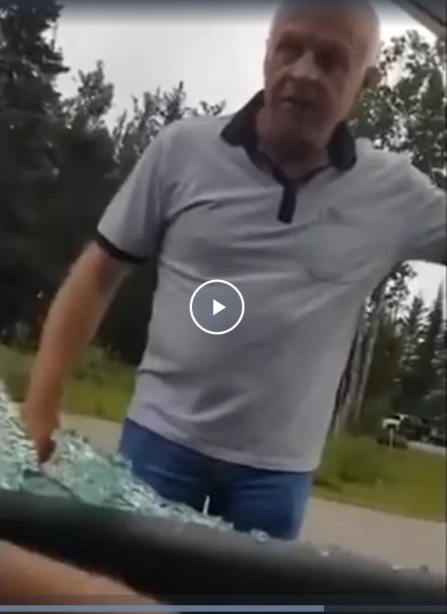 Дед доходчиво объяснил, что тут стоять не надо