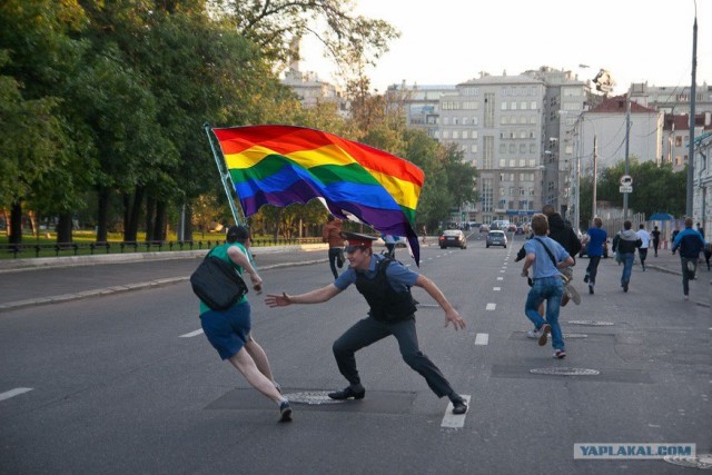 Школьники и полицай