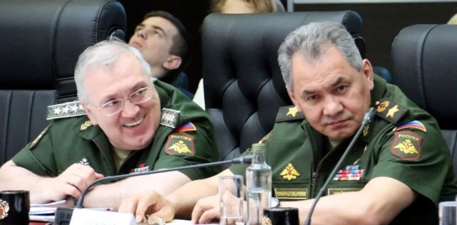 Минобороны скрыло доходы заместителей Шойгу из-за нового закона о госзащите