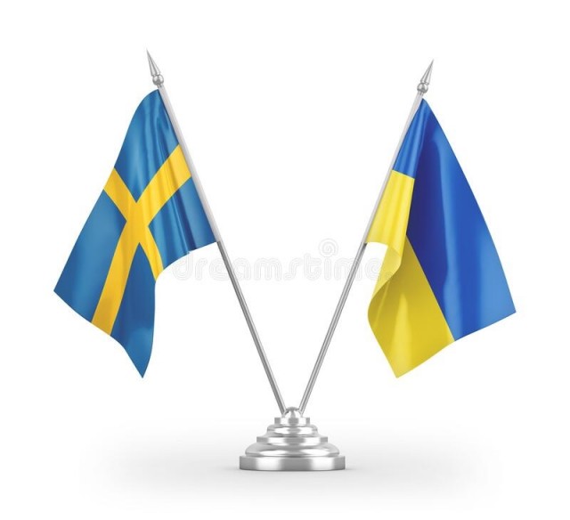 Бабушка с флагом СССР и украинцы.И комментарии иностранцев.