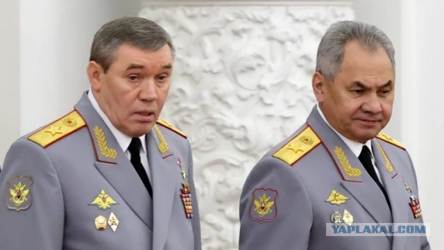 Шойгу продолжает вести "боевые действия"
