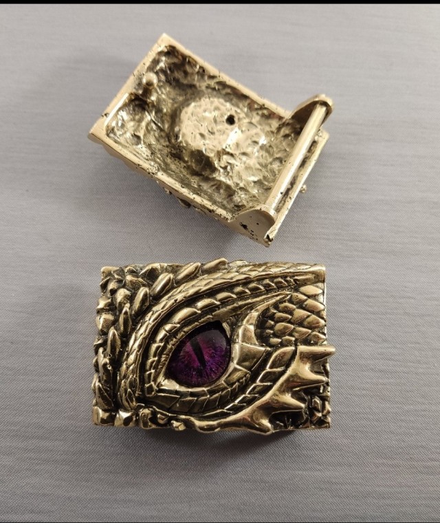 Сапожник с сапогами