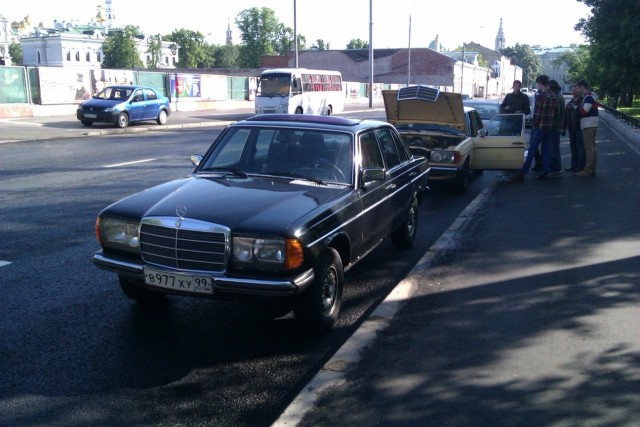 Новая игрушка (Mercedes S202)