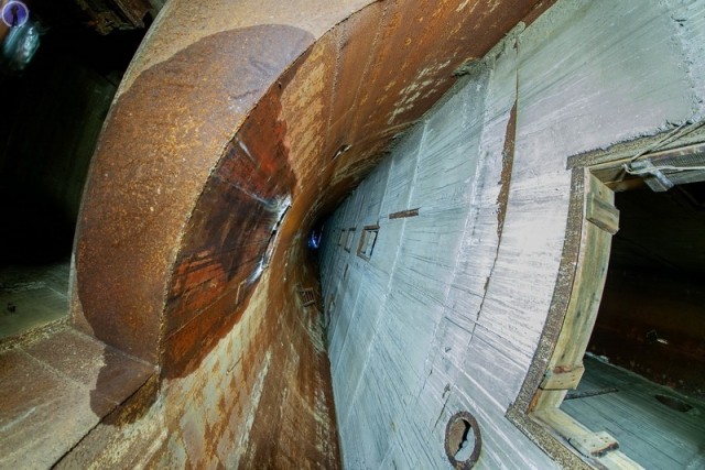 Огромный недостроенный командный пункт Северного флота в горе за Полярным кругом