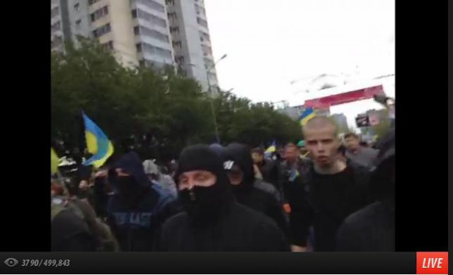 Марш правосеков в Донецке
