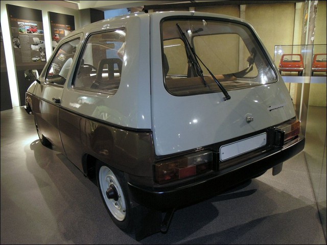 Игра на ЯПе: Угадай АВТО-9