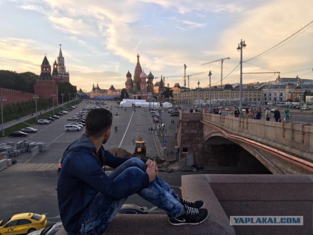 "Как одеваются ваши девушки!". Что шокировало палестинца в России