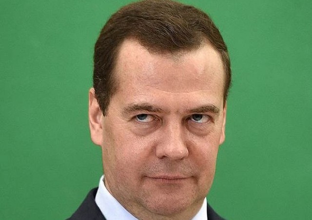 Жительница алтайского села Санниково бросилась в ноги Медведеву