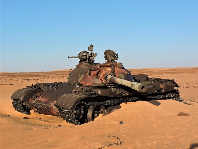 Танки в Сахаре