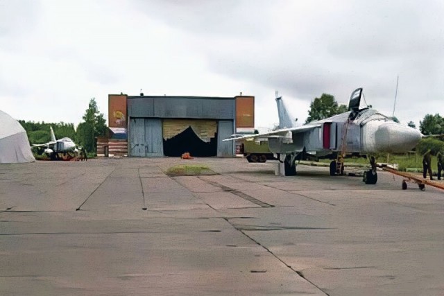 Заброшенный военный аэродром "Переяславка" в 40 км от границы с Китаем