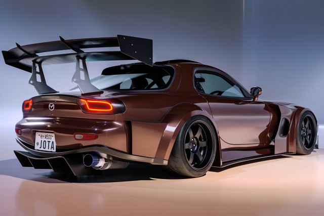 Беспощадный тюнинг Mazda